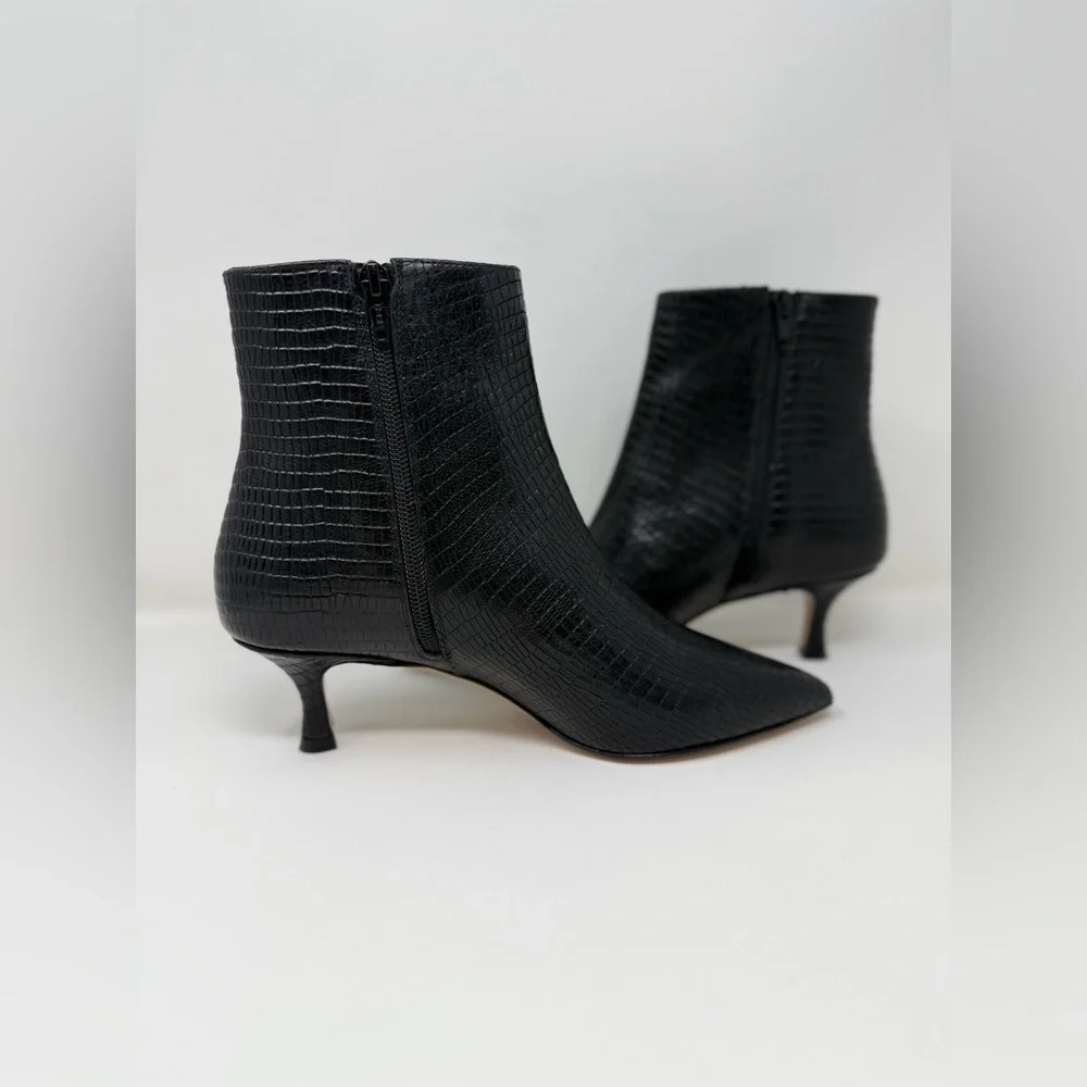 New Bruno Magli Nerina Bootie Black Snake Sz 7.5